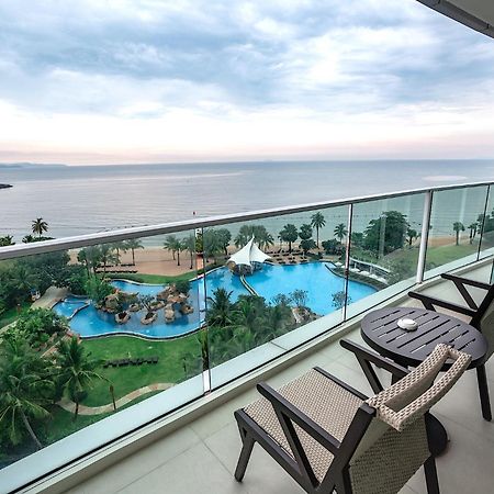 Movenpick Residences Pattaya With Ocean View Na Chom Thian Exterior foto