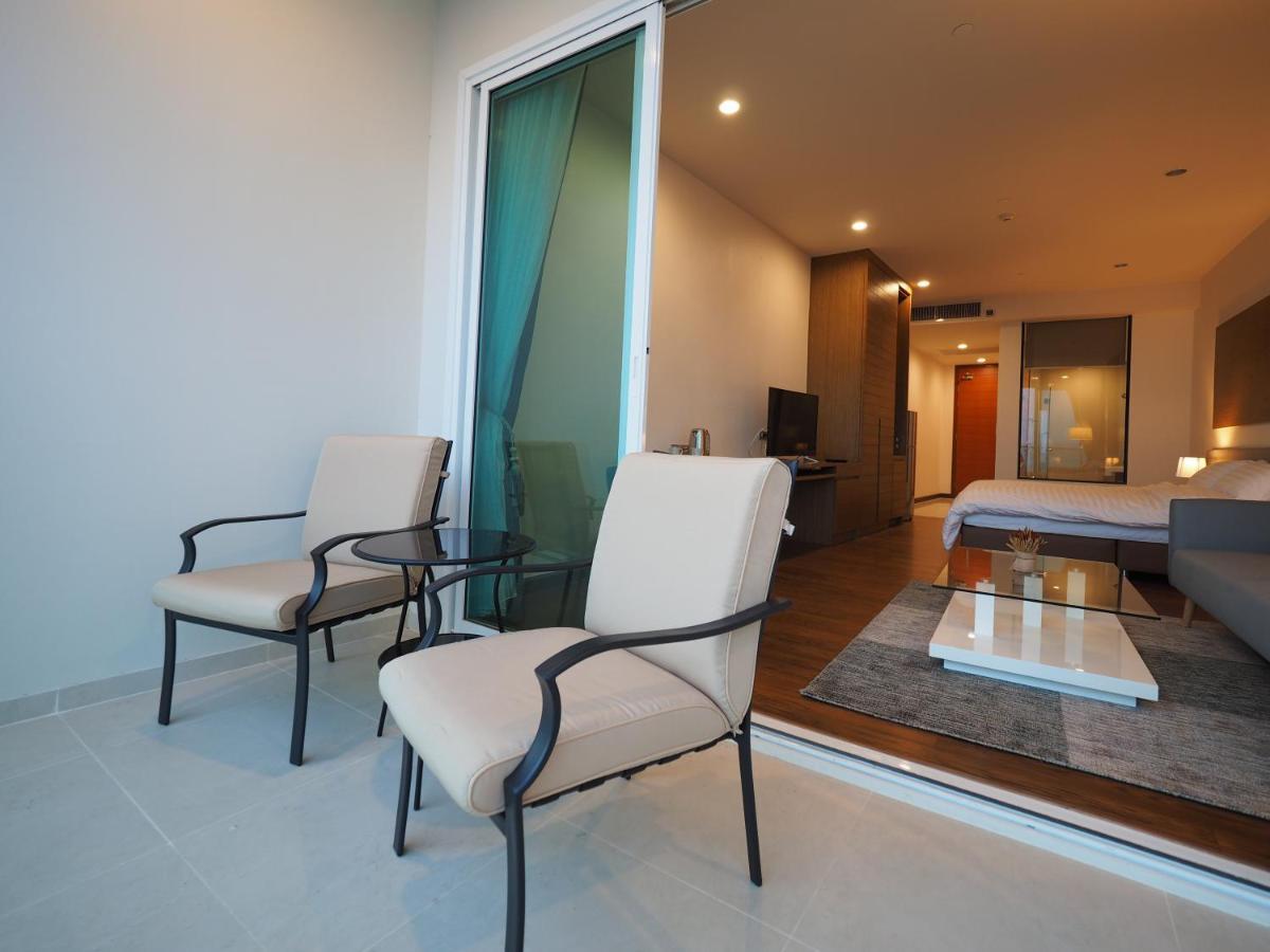 Movenpick Residences Pattaya With Ocean View Na Chom Thian Exterior foto